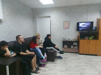 Просмотр художественного фильма "Жила-была девочка"