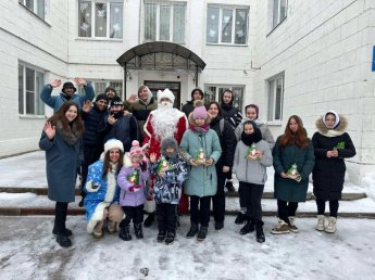 У нас в гостях Дед Мороз и Снегурочка