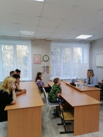 Встреча с инспектором ОДН ОП 1 УМВД России по городу Костроме старшим лейтенантом полиции Романовой А. С.
