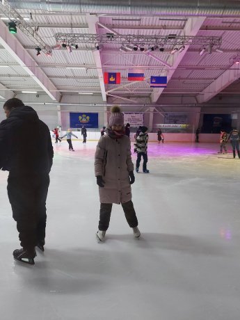 На коньках кататься - здоровья набираться!